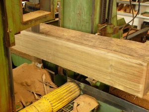 Lavorazione legno Teak