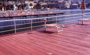 Pontile in legno per stabilimento balneare