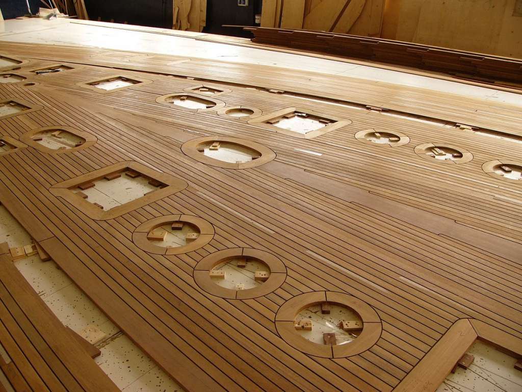 Coperte in teak per imbarcazioni